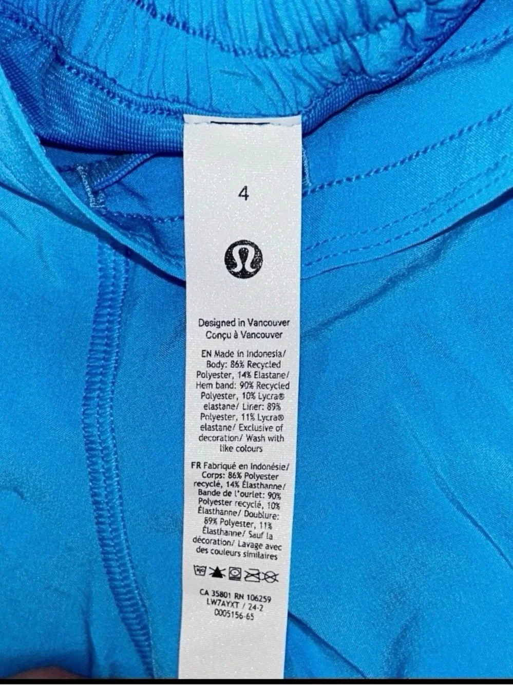 NWT LULULEMON SIZE 4 HOTTY HOT HIGH RISE 4” SHORT LINED AUTHENTIC KAYAK BLUE